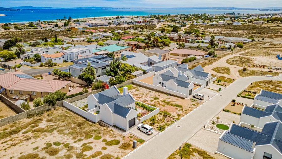 2 Bedroom Property for Sale in Middedorp Western Cape
